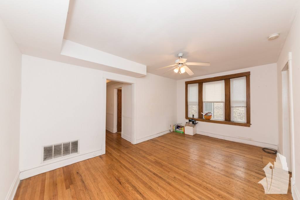 Apartment for rent at 3820 N Sheffield Ave #2, Chicago, IL 60613