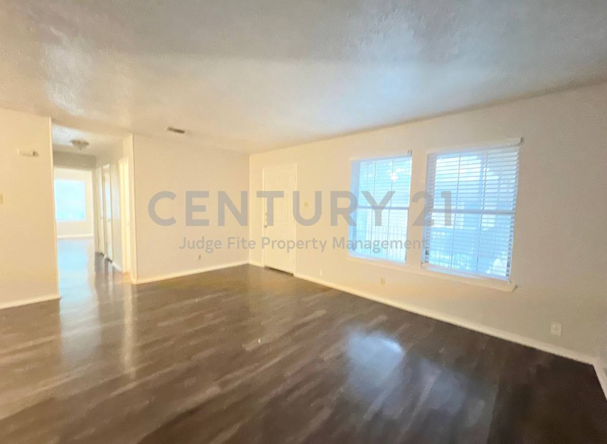 Apartment for rent at 1108 N Elm St, Denton, TX 76201