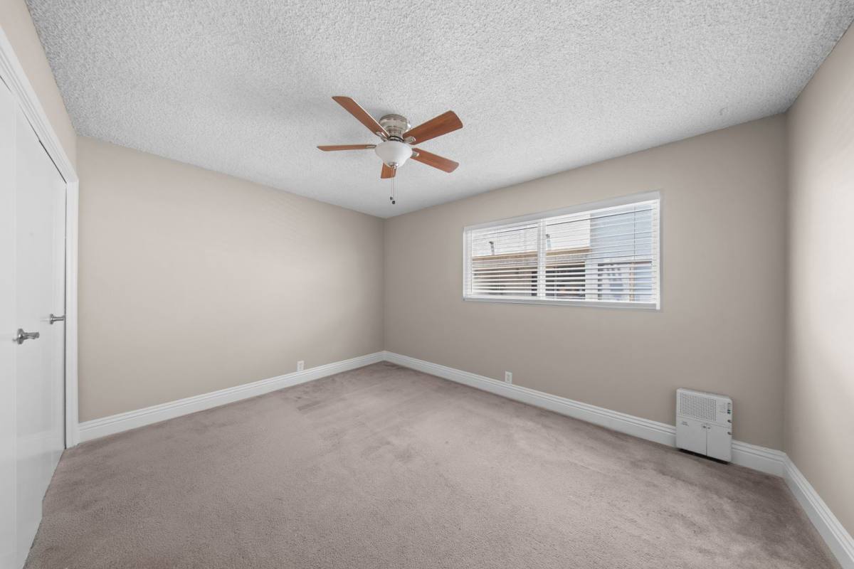 Apartment for rent at 221 Grand Ave, Long Beach, CA 90803