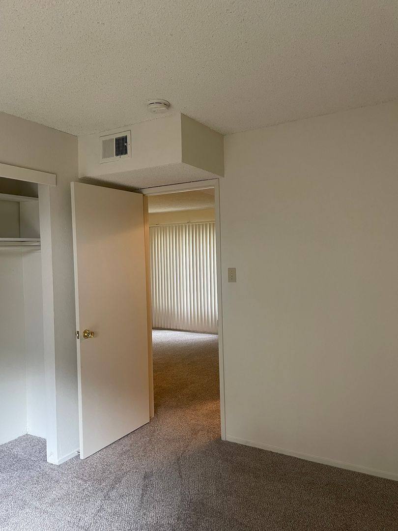 Apartment for rent at 1710 G St, Sacramento, CA 95811
