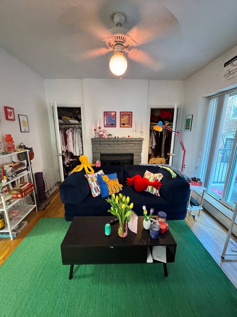 Apartment for rent at 511 W Deming 1S, Chicago, IL 60614