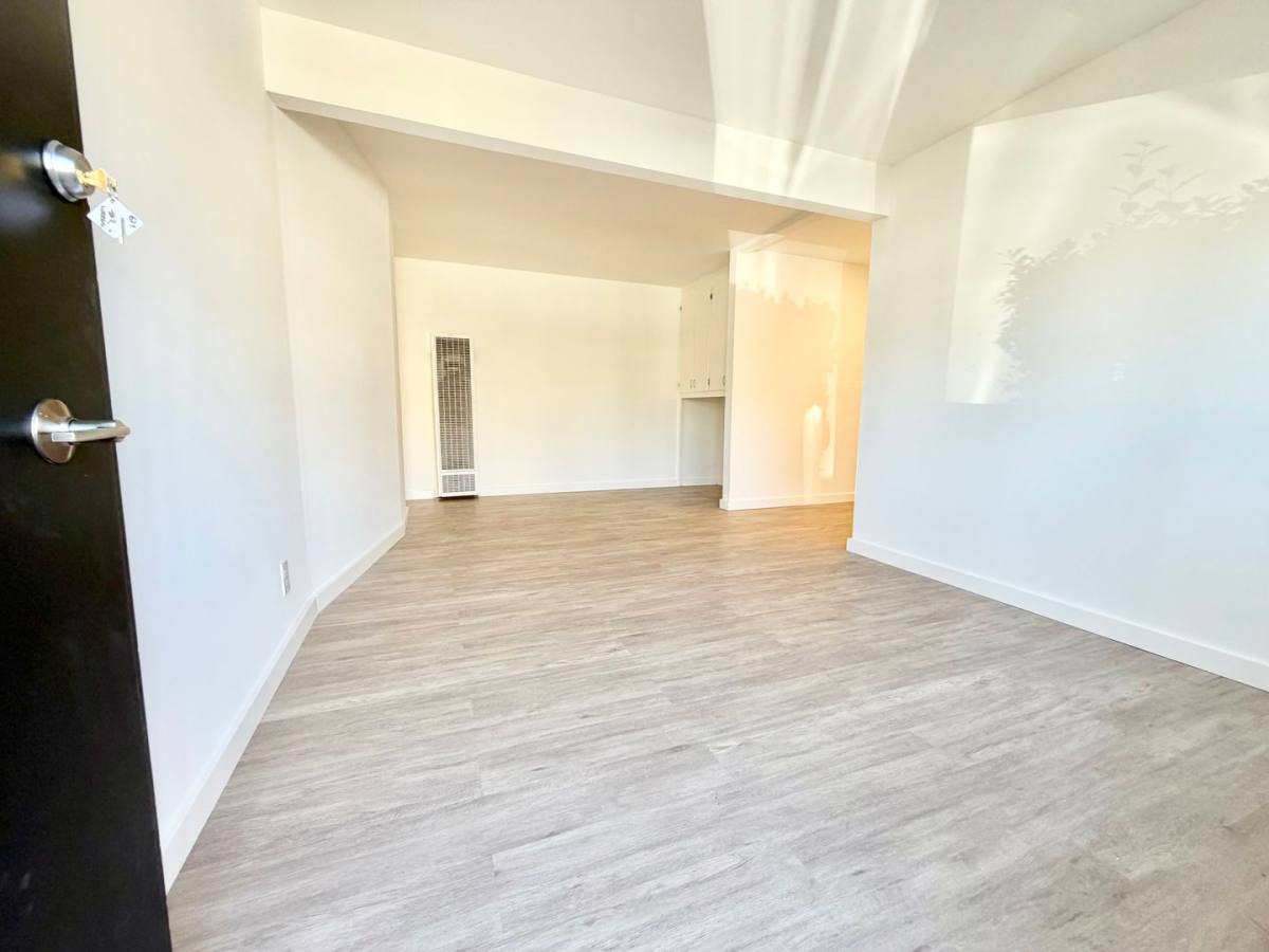 Apartment for rent at 621 Wessex Way, Belmont, CA 94002