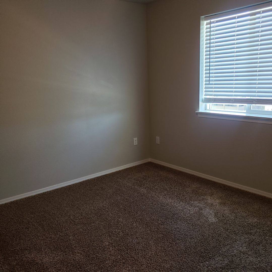 Apartment for rent at 1452 N Allumbaugh St, Boise, ID 83704