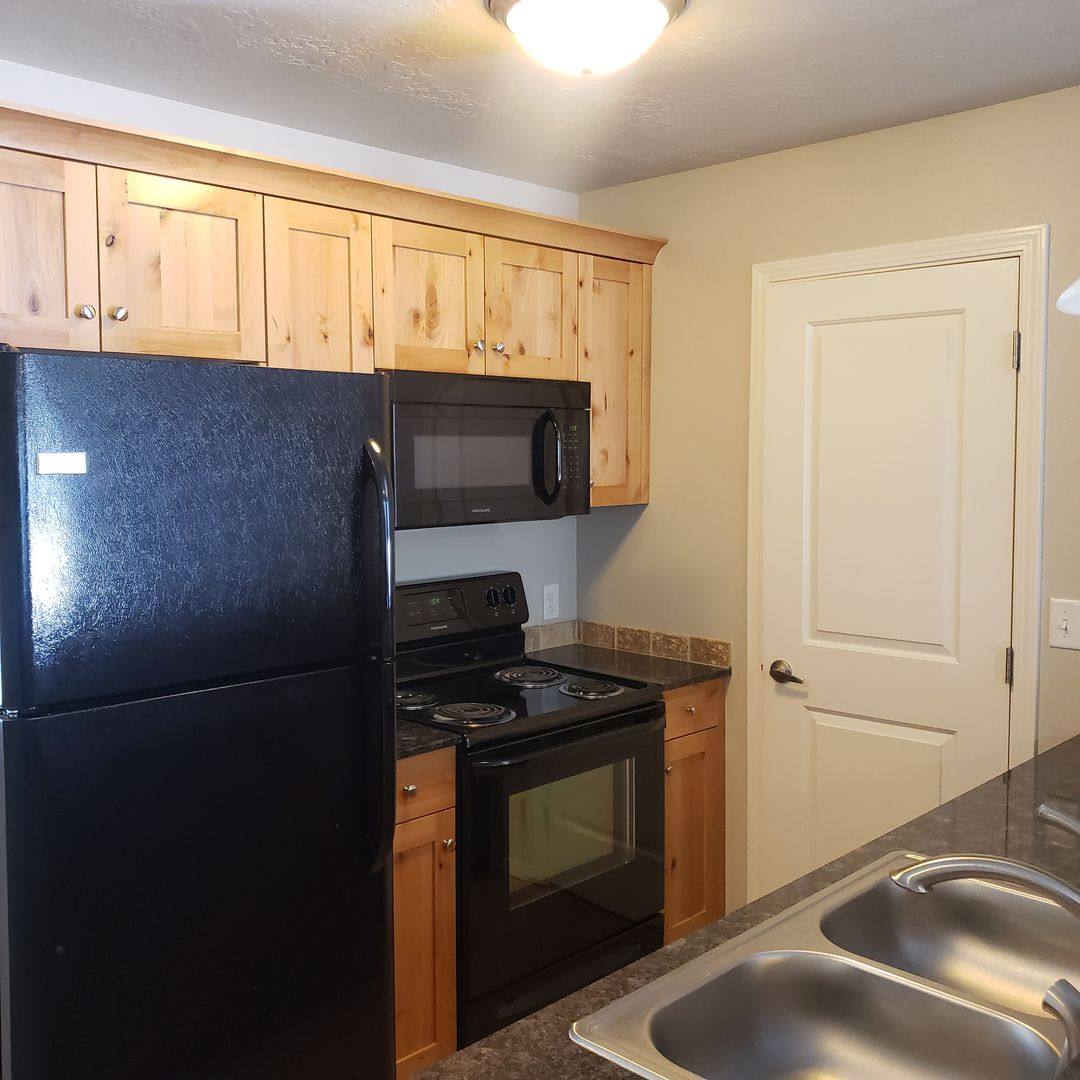 Apartment for rent at 1452 N Allumbaugh St, Boise, ID 83704