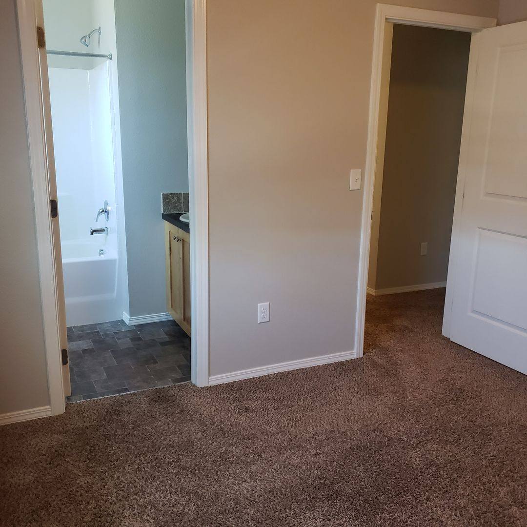 Apartment for rent at 1452 N Allumbaugh St, Boise, ID 83704