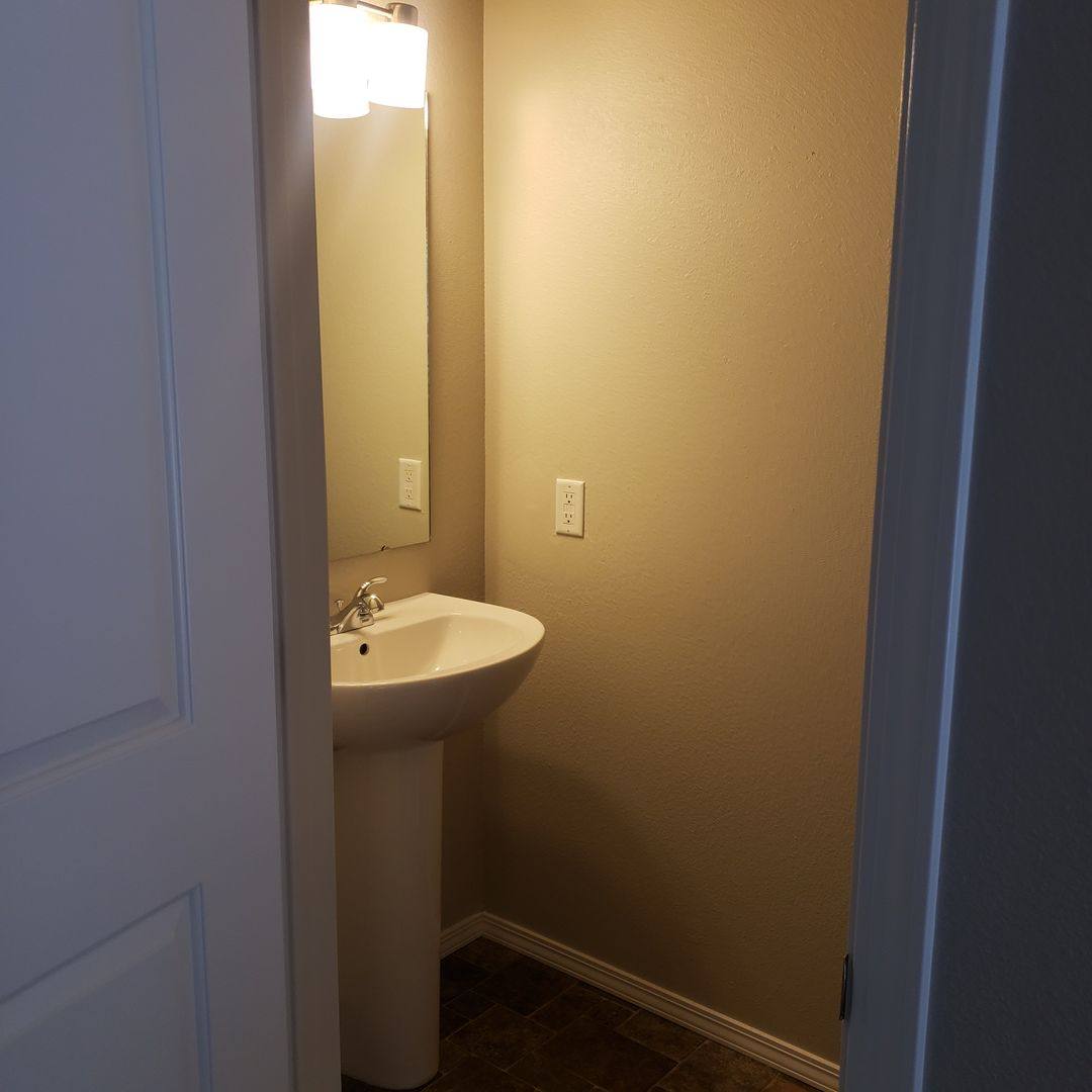 Apartment for rent at 1452 N Allumbaugh St, Boise, ID 83704