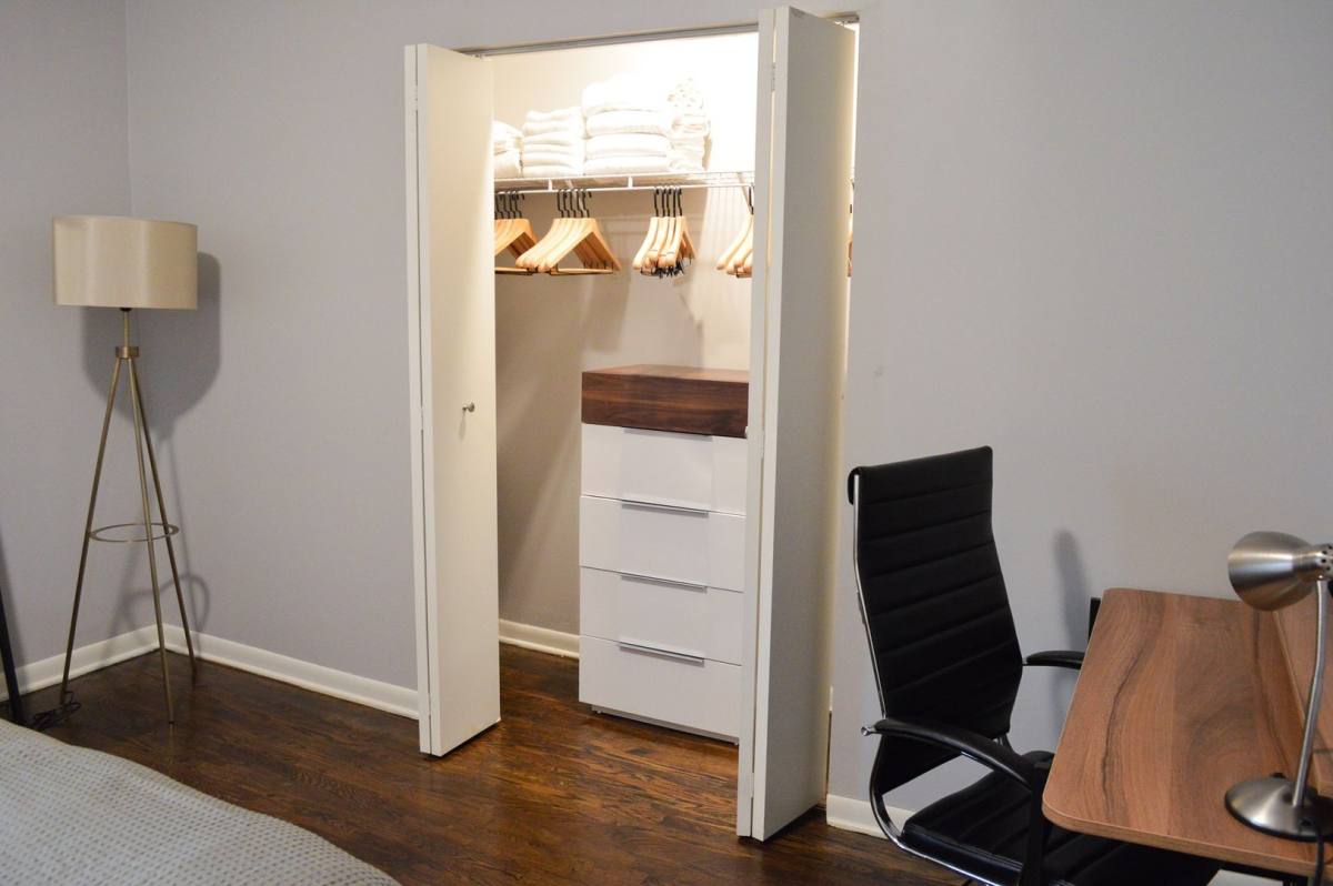 Apartment for rent at 855-3A W Barry Ave, Chicago, IL 60657
