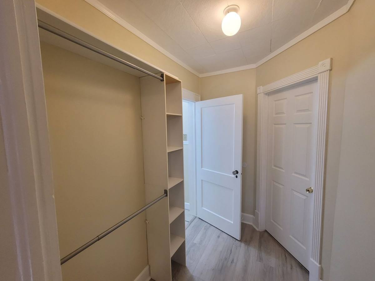 Apartment for rent at 2323 Ave N, Galveston, TX 77550