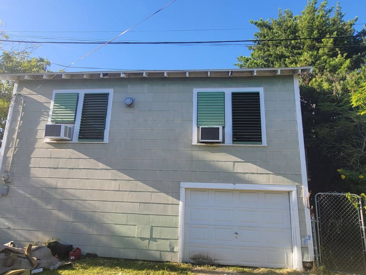 Apartment for rent at 2323 Ave N, Galveston, TX 77550