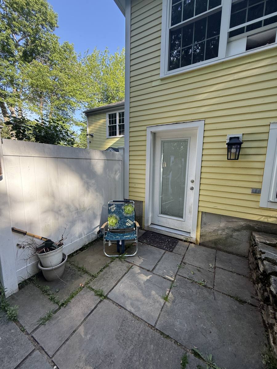 Apartment for rent at 6 Squantum #B, Paxton, MA 01612