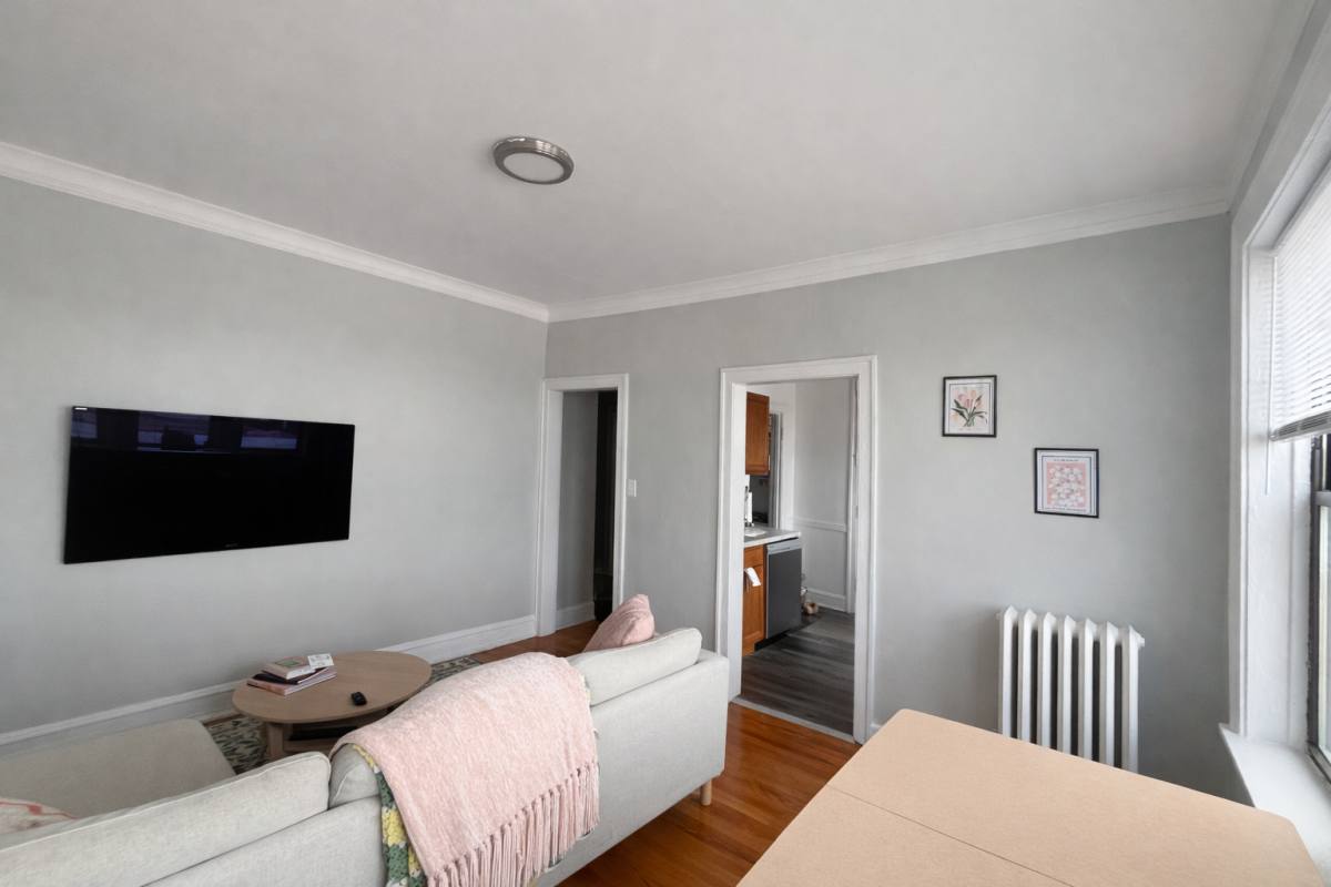 Apartment for rent at 2344 W Addison #F2, Chicago, IL 60618