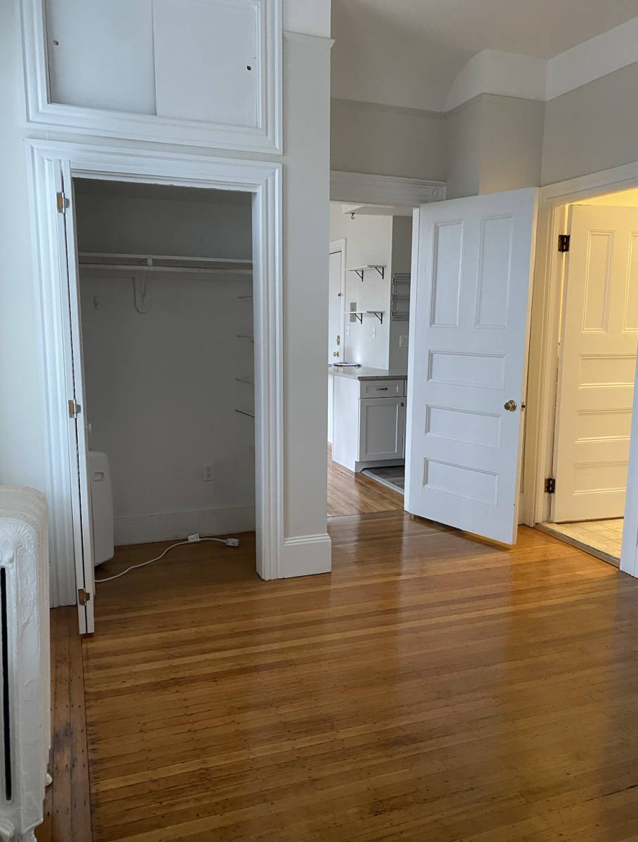 Apartment for rent at 362 Commonwealth Ave #6H, Boston, MA 02115