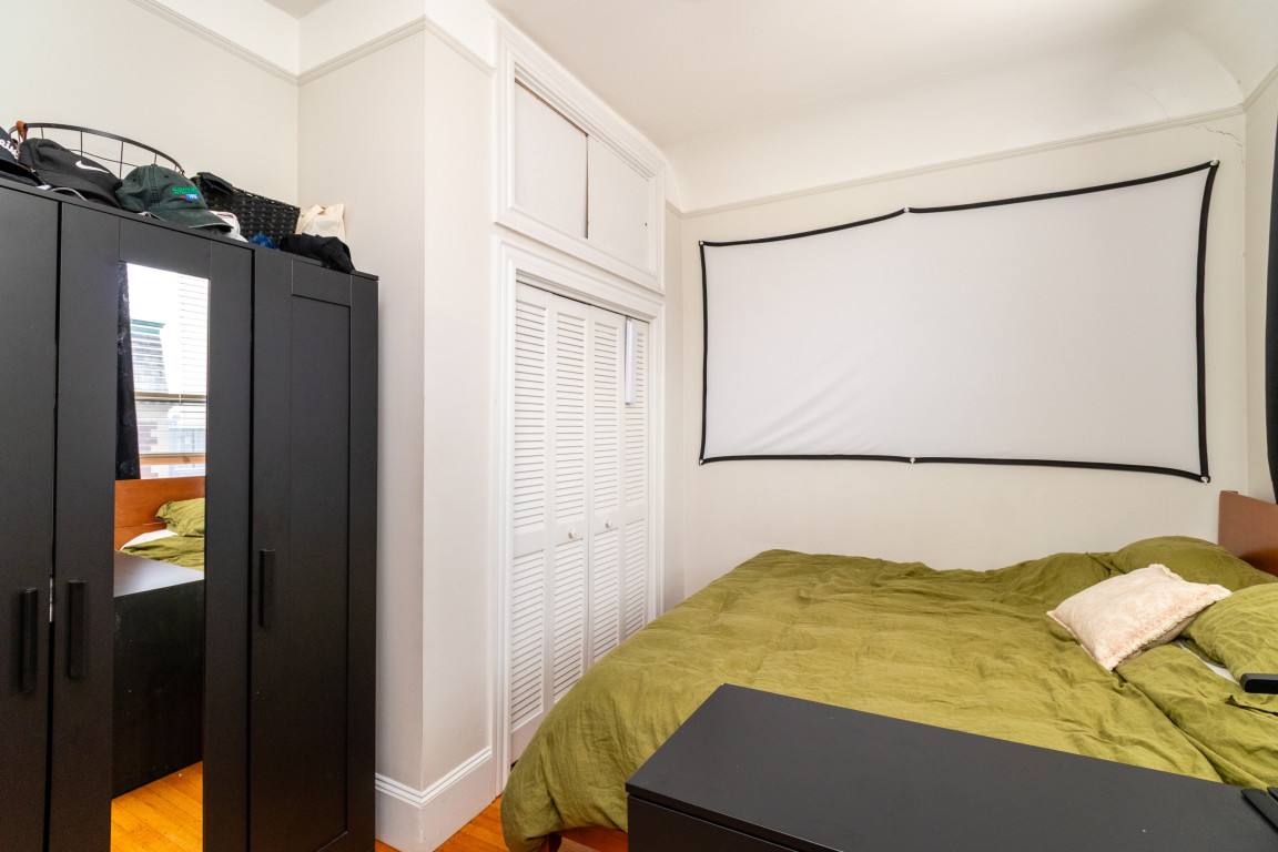 Apartment for rent at 362 Commonwealth Ave #6H, Boston, MA 02115