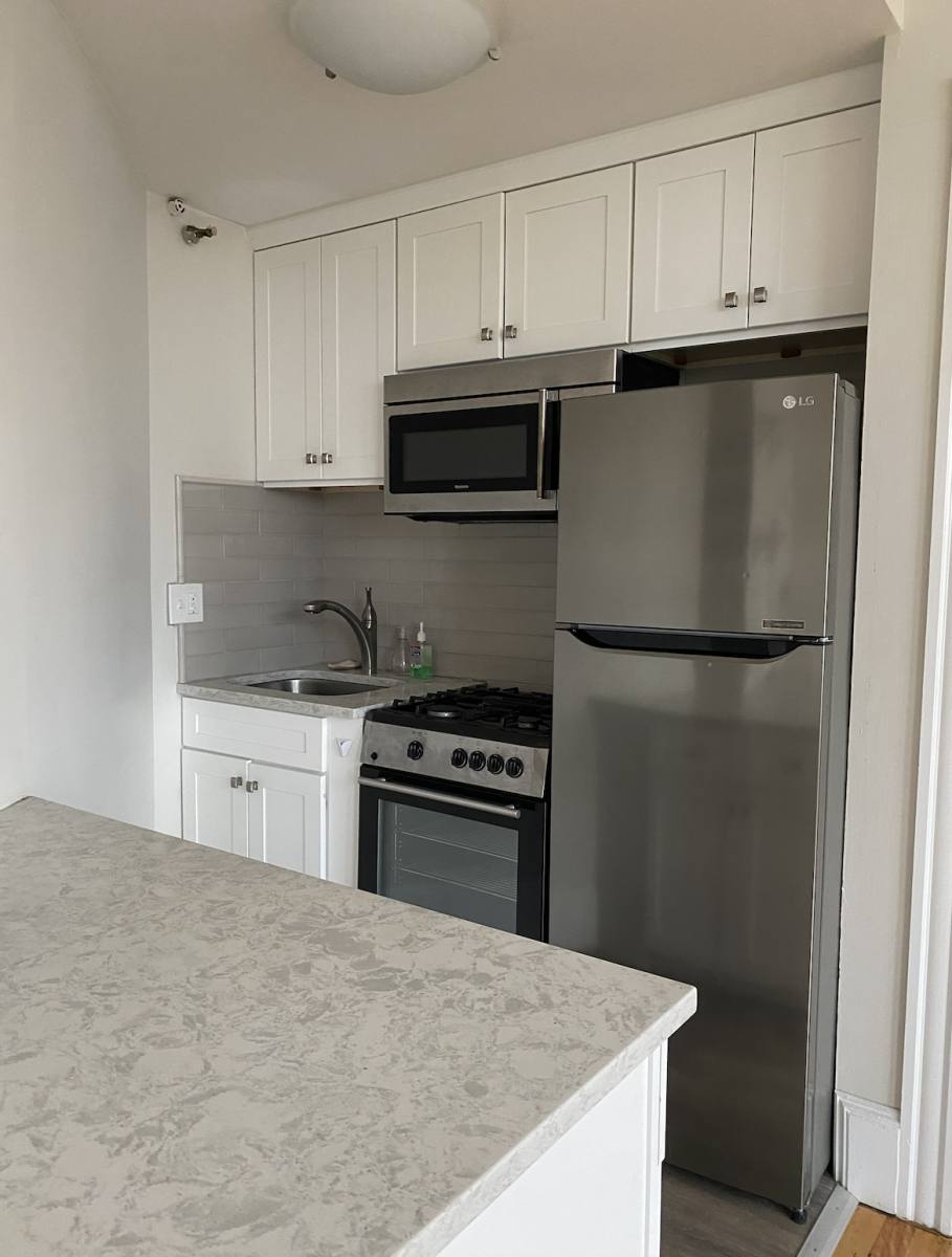 Apartment for rent at 362 Commonwealth Ave #6H, Boston, MA 02115