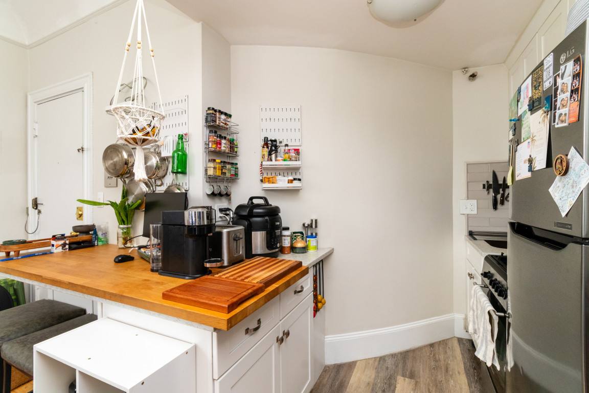 Apartment for rent at 362 Commonwealth Ave #6H, Boston, MA 02115