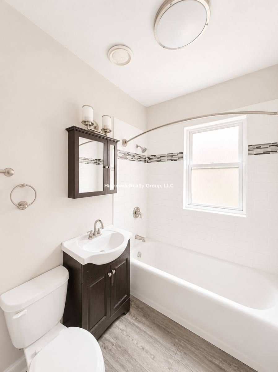 Apartment for rent at 1132 Maple Ave #2C, Evanston, IL 60202