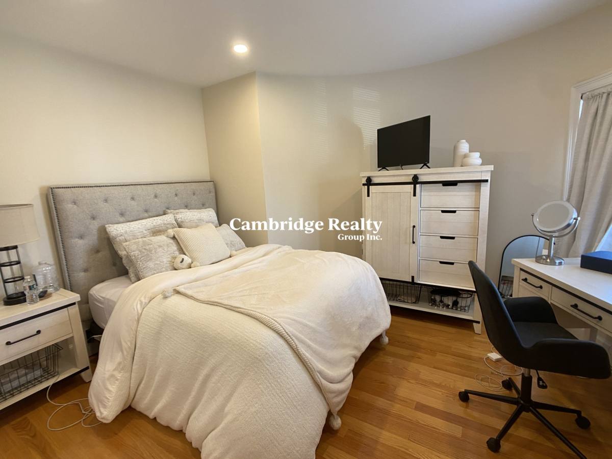 Apartment for rent at 67 Temple St #1T, Somerville, MA 02145