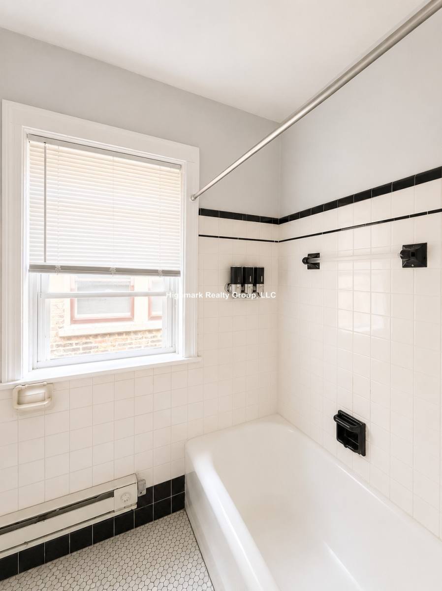Apartment for rent at 805 Judson Ave #3M, Evanston, IL 60202
