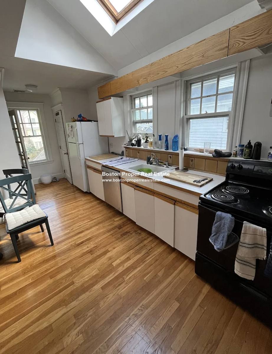 House for rent at 8 Hammondswood #10, Chestnut Hill, MA 02467