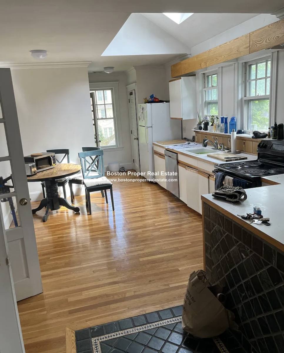 House for rent at 8 Hammondswood #10, Chestnut Hill, MA 02467