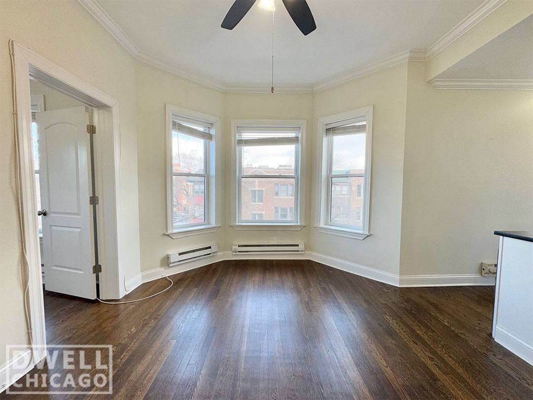 Apartment for rent at 915 W Waveland #2B, Chicago, IL 60613
