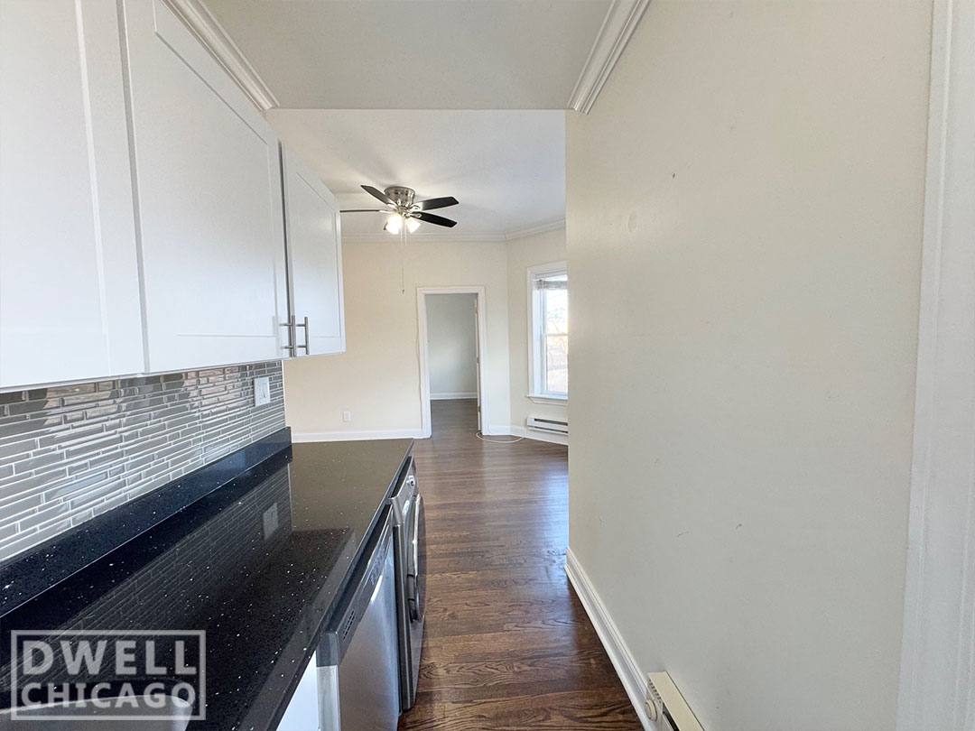 Apartment for rent at 915 W Waveland #2B, Chicago, IL 60613