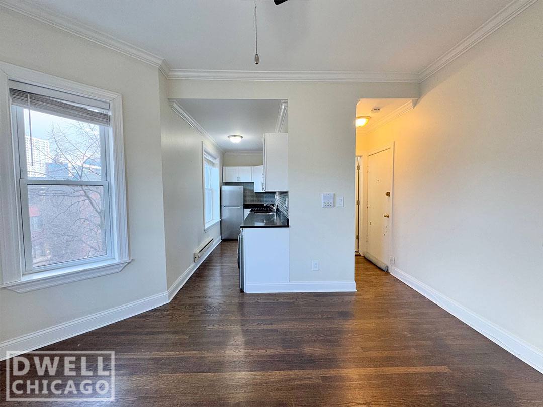 Apartment for rent at 915 W Waveland #2B, Chicago, IL 60613