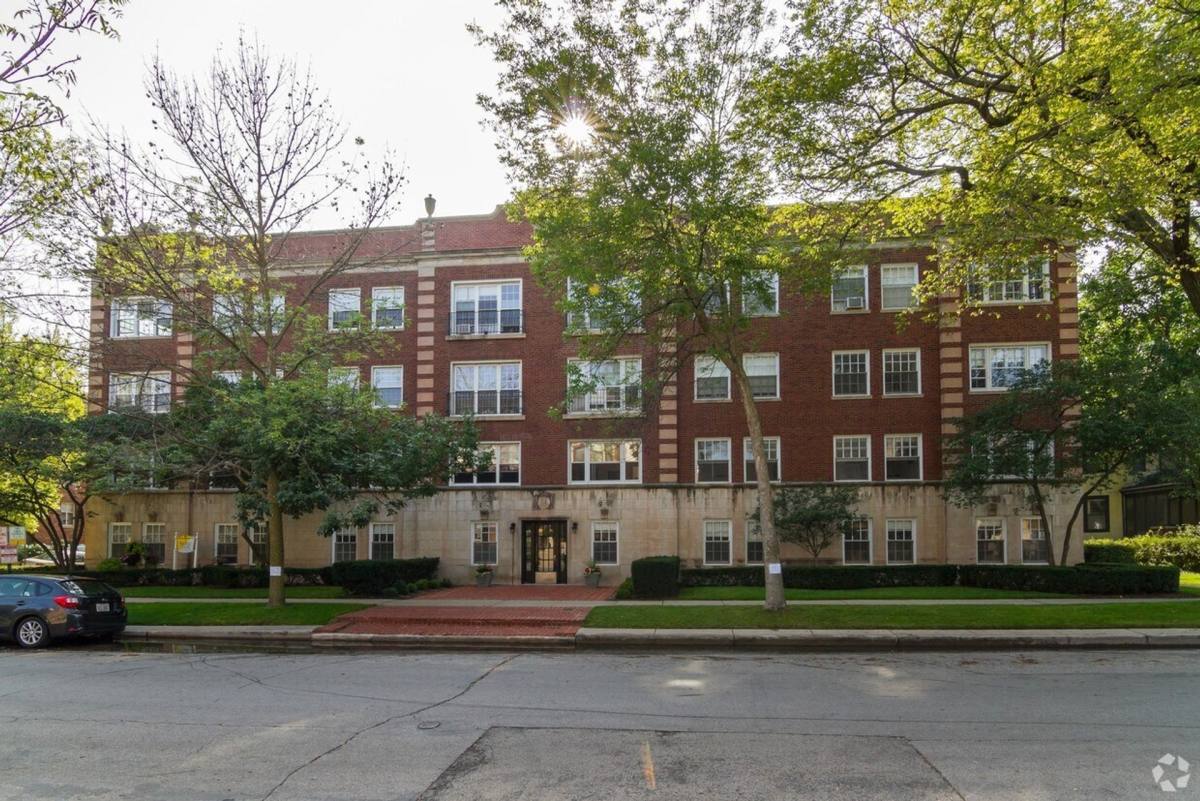 Apartment for rent at 507 Lee St #3, Evanston, IL 60202