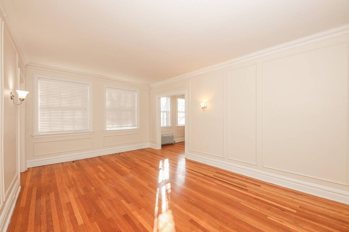 Apartment for rent at 507 Lee St #3, Evanston, IL 60202