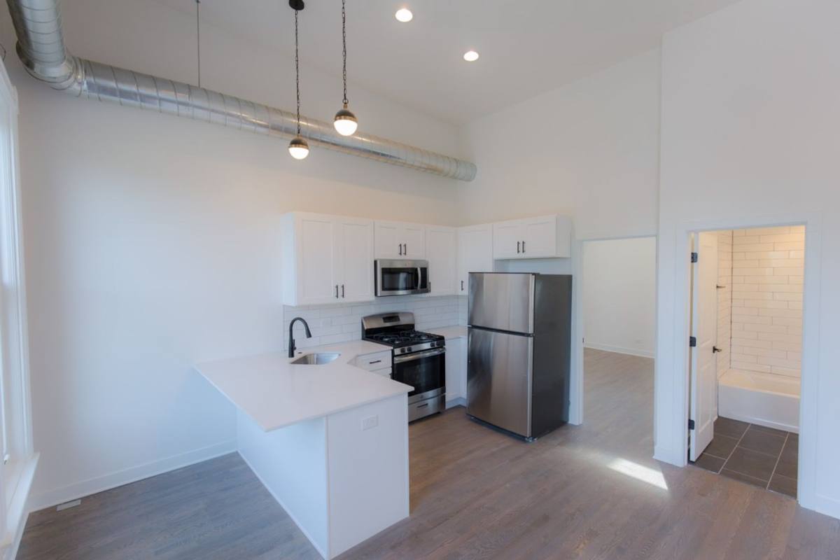 Apartment for rent at 415 W N Ave #301, Chicago, IL 60610