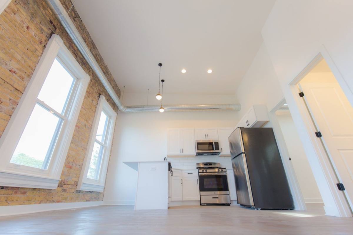 Apartment for rent at 415 W N Ave #301, Chicago, IL 60610