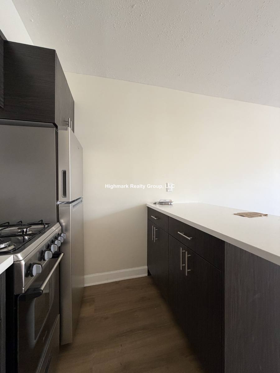 Apartment for rent at 5847 N Winthrop Ave #104, Chicago, IL 60660