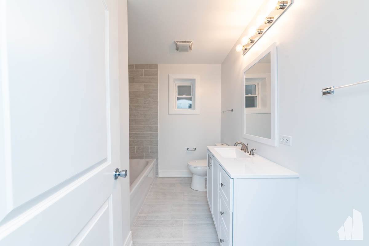 Apartment for rent at 4616 N Monticello Ave #2, Chicago, IL 60625
