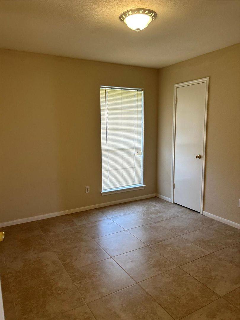 House for rent at 2306 Old Oak Lane, Kingwood, TX 77339