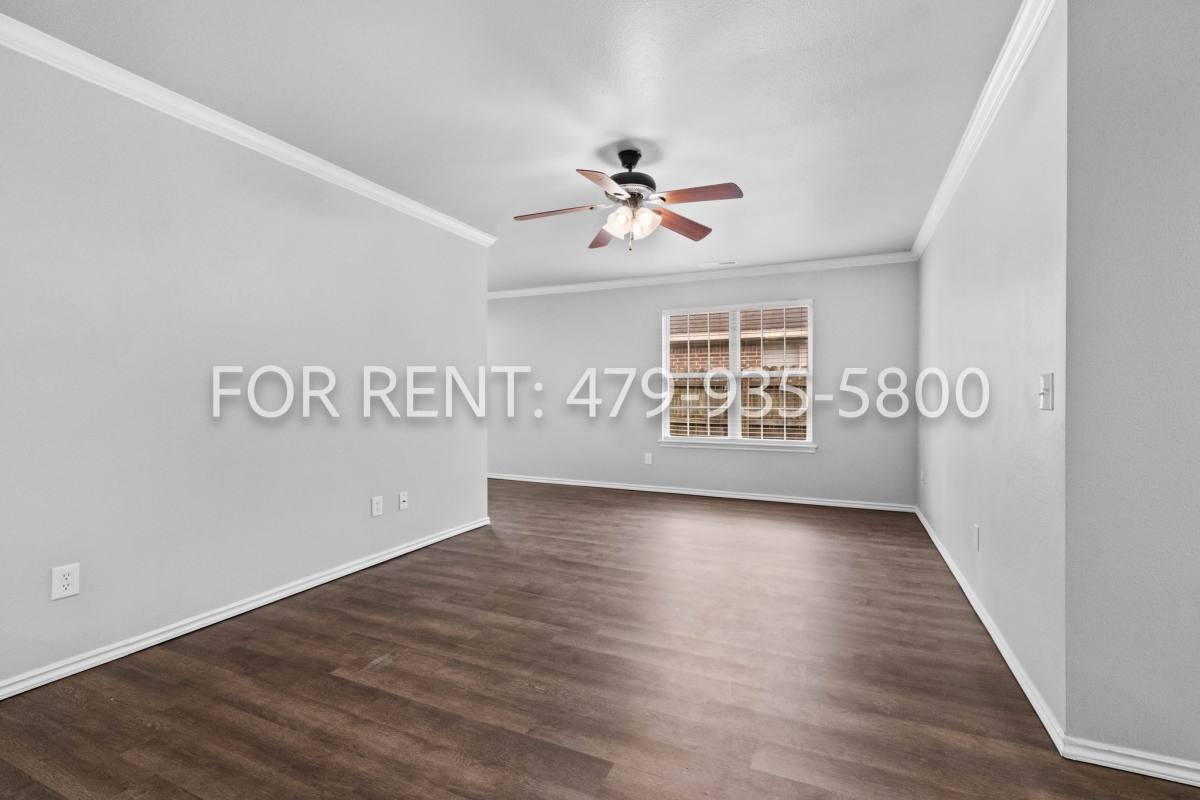 Apartment for rent at 1667-1669 N Evening Shade Dr, Fayetteville, AR 72703
