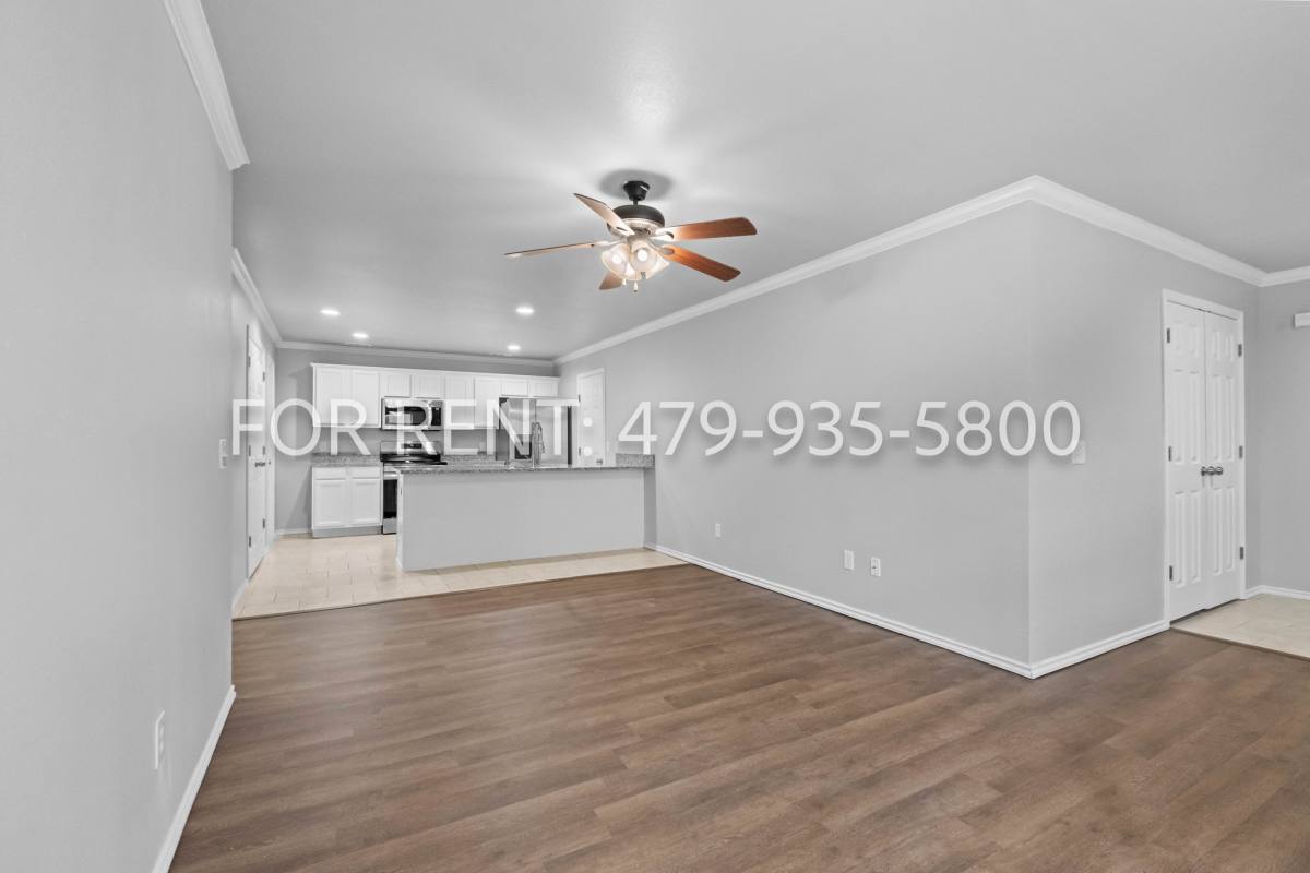 Apartment for rent at 1667-1669 N Evening Shade Dr, Fayetteville, AR 72703