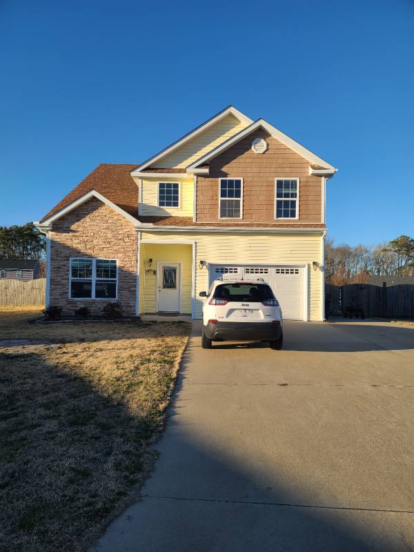 House for rent at 125 Bay Leaf Dr, Currituck, NC 27929