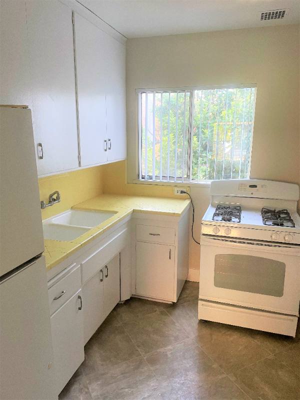 Apartment for rent at 170 S Chester Ave #14, Pasadena, CA 91106