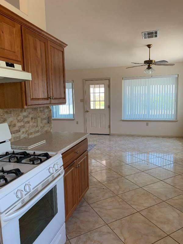 House for rent at 907 Skyline, Elephant Butte, NM 87935