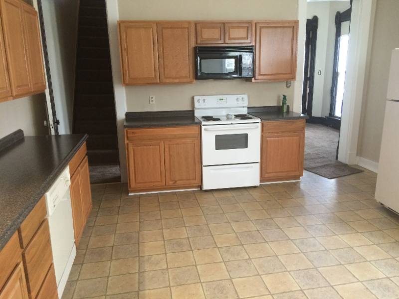 Townhouse for rent at 227 James St, Dayton, OH 45410