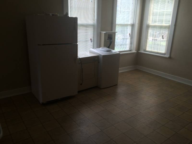 Townhouse for rent at 227 James St, Dayton, OH 45410