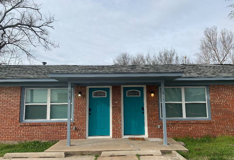 Apartment for rent at 815 E Lindsey, Norman, OK 73071