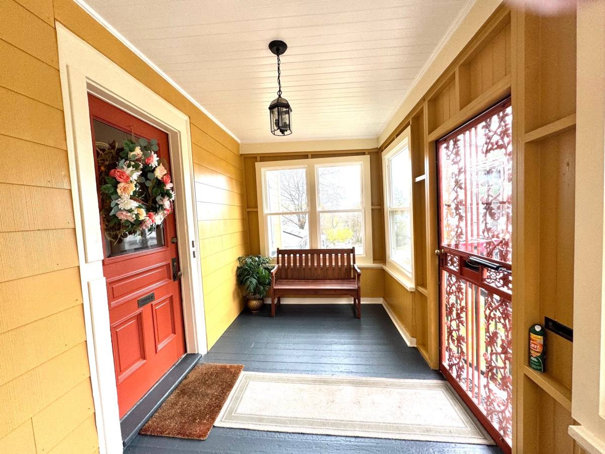 Apartment for rent at 22 Wakefield St #1, Worcester, MA 01605