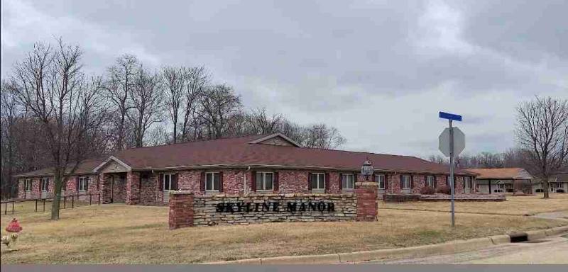 Apartment for rent at 4009 N Becker Dr, Peoria, IL 61607