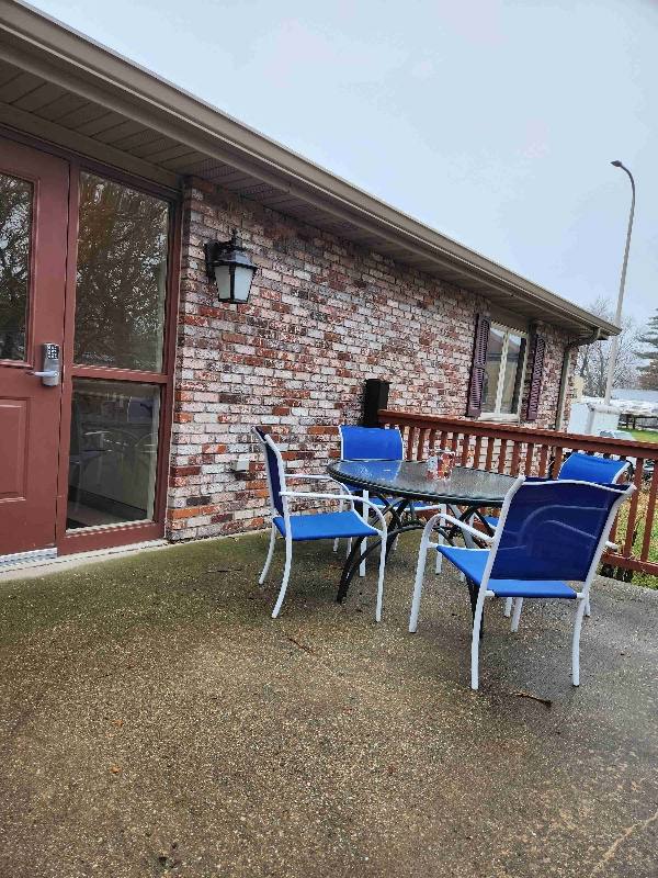 Apartment for rent at 4009 N Becker Dr, Peoria, IL 61607