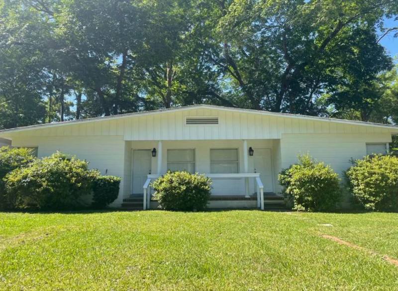 Apartment for rent at 1337 Charlotte St, Tallahassee, FL 32304