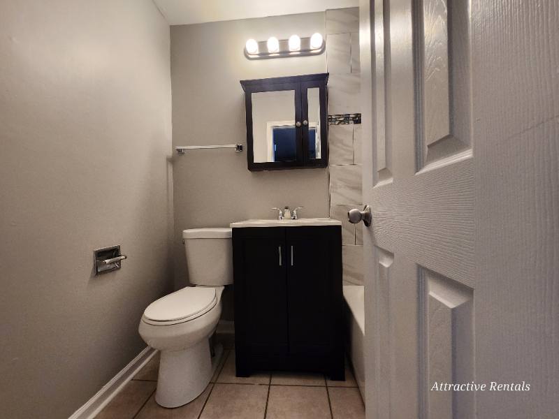 Apartment for rent at 3331 Commercial Ave, Chicago Heights, IL 60411