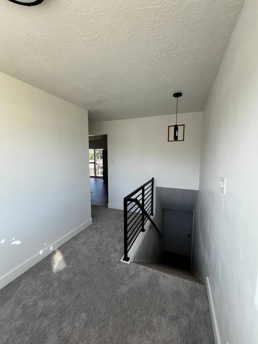 Apartment for rent at 1005 E Platinum Way, Sandy, UT 84094