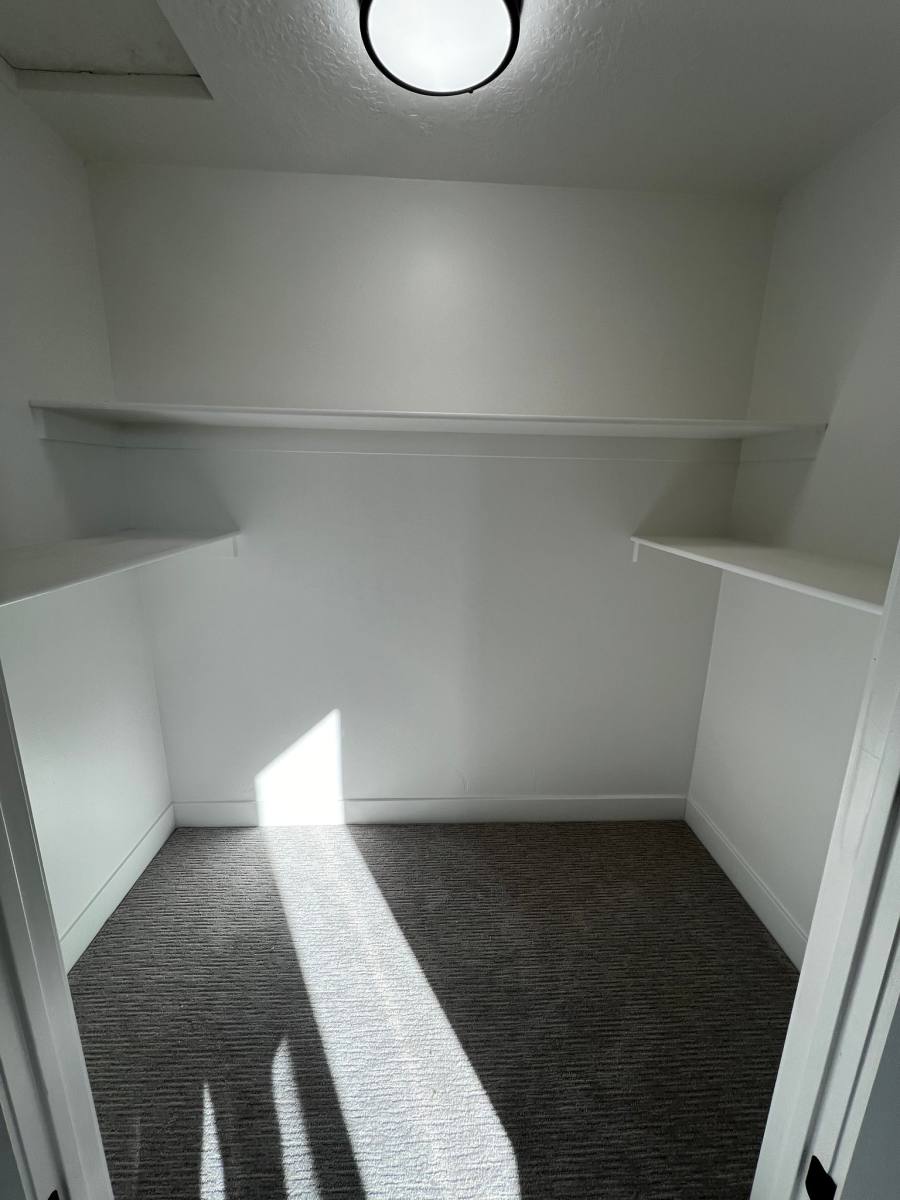 Apartment for rent at 1005 E Platinum Way, Sandy, UT 84094