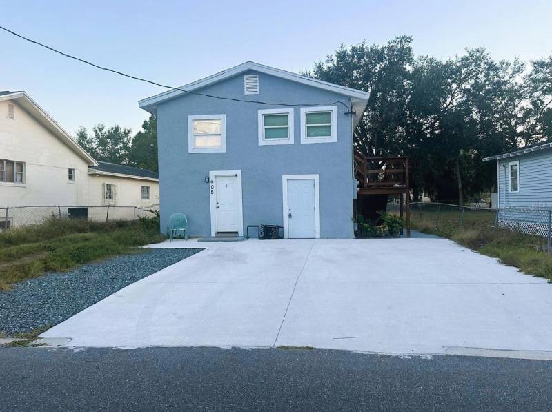 House for rent at 905 W 12th St, Sanford, FL 32771